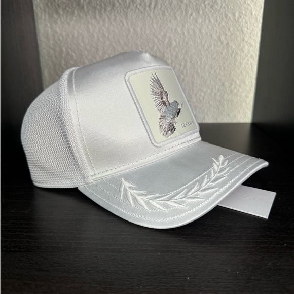 Goorin Bros Trucker Total Whiteout Capsule 
"HASHTAG" Blessed Dove SOLD OUT - Picture 3 of 6